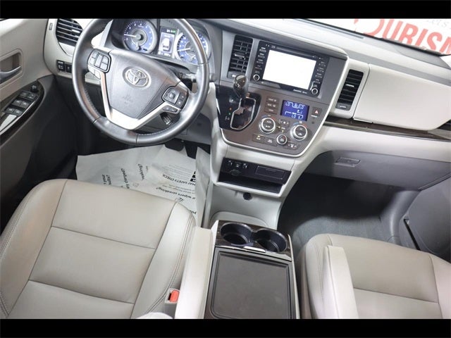2020 Toyota Sienna XLE 8 Passenger